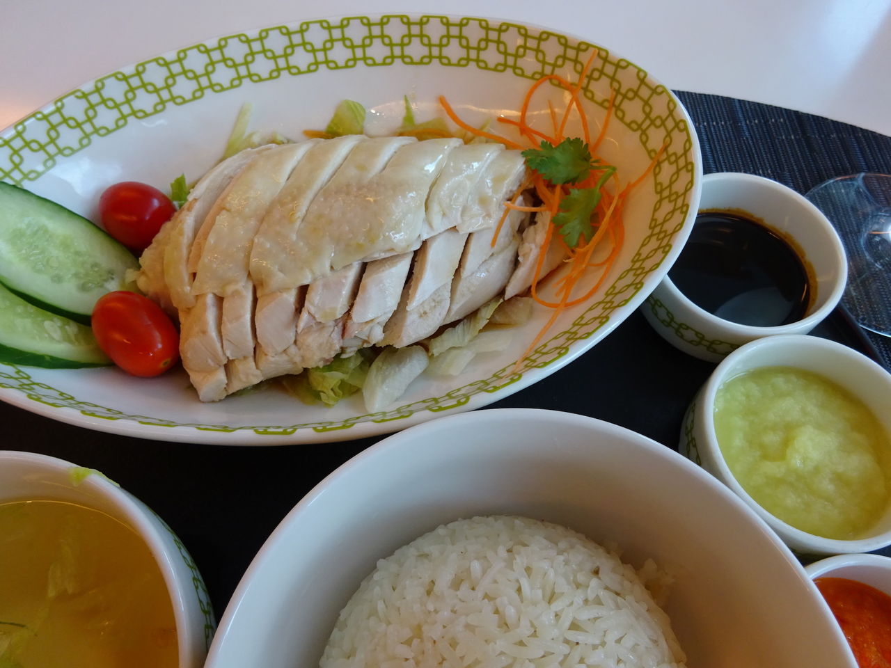 海南鶏飯の有名店チャターボックスと文東記を食べ比べ Sg旅行 彩りブログ 海南鶏飯の有名店チャターボックスと文東記を食べ比べ Sg旅行 彩りブログ