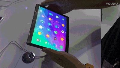 【速報】iPhone終了！！折りたたみスマートフォン開発成功きたあああｗｗｗｗｗ（※動画あり）