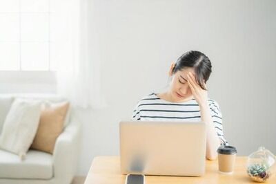 【画像】大人気美人声優(39)、ヲタクにスカートの中身を見せてしまうwwwww