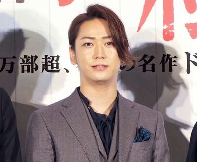 亀梨和也、自ら会見のテーブルを片付ける神対応【画像あり】