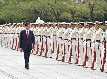 河野太郎さんの防衛大臣離任シーンがかっこいいと話題ｗｗｗｗｗｗｗｗｗｗｗ