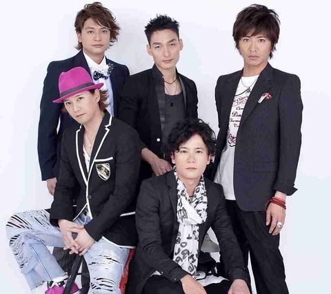 元SMAP5人の大晦日解散の宴・・・・激写された5人の中でとんでもなくダサい私服の人物が・・・