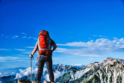 登山始めるんだが何も持ってけばいいの？