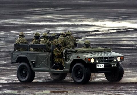 【超速報】陸上自衛隊、ついに『アレ』を導入する模様・・・・・