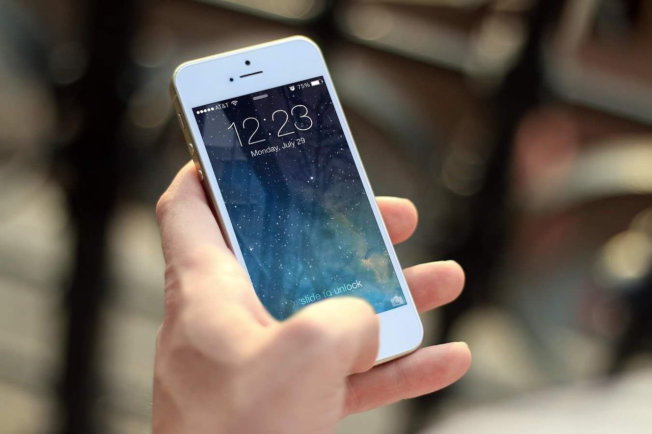 面接の時に、会社のスマホを一時間に一回はチェックできるか？って聞かれたんだが