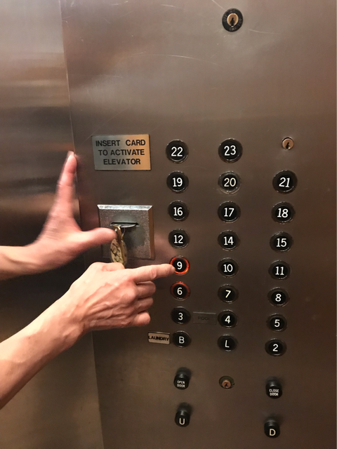 チェックアウト