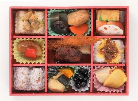 仕事を終え、新幹線で食べる🍱の美味しさ