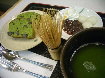 お抹茶を立ててお茶しましょ