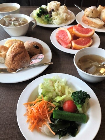 久しぶりのサラダバーランチ