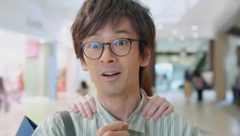 世にも奇妙な物語 レイクのCMに「ランプの魔人」こと滝藤賢一が登場