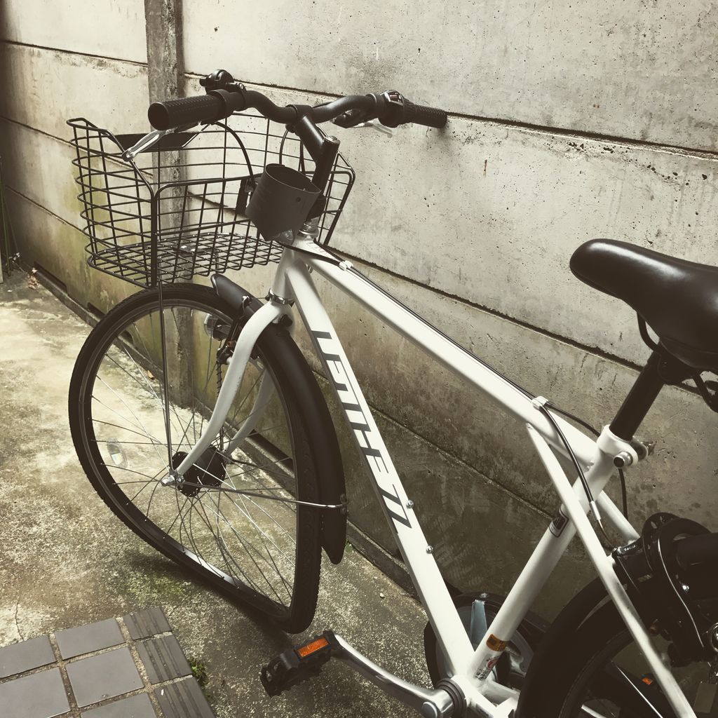 自転車の前輪が曲がった