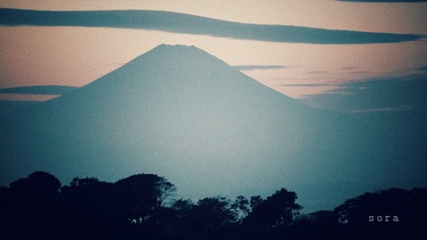 A3F0C4E5-099B-493E-B070-E936BE40D96C