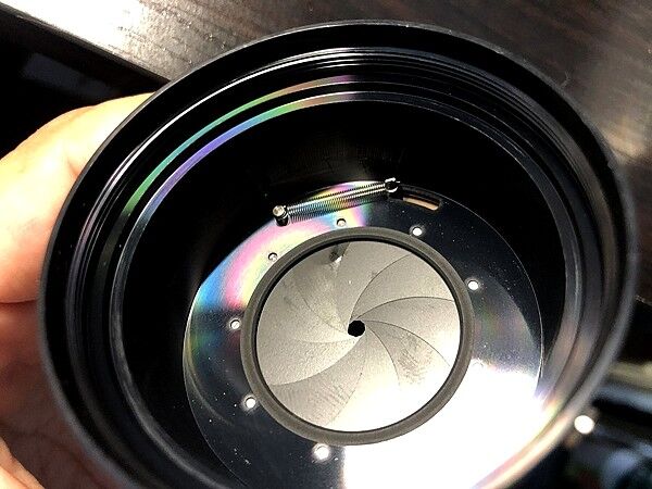 Ai AF Nikkor 85mm f/1.8D 絞り羽分解修理 : まるそんPHOTO日記