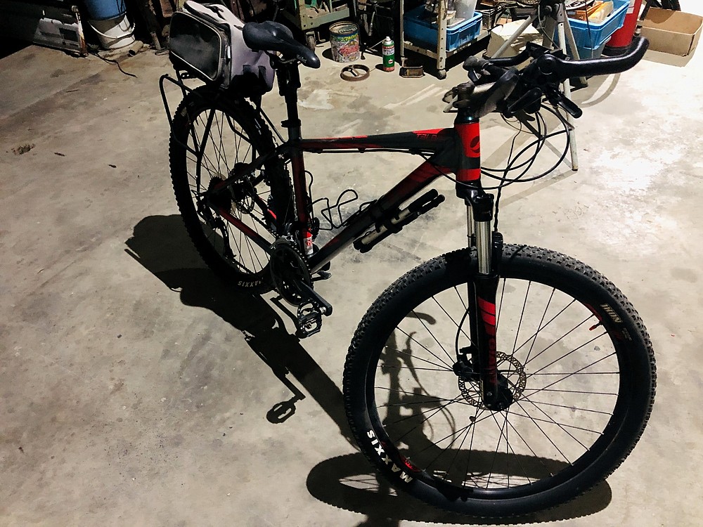 Giant マウンテンバイク タロン 27.5インチ ブラック/レッド 引取り