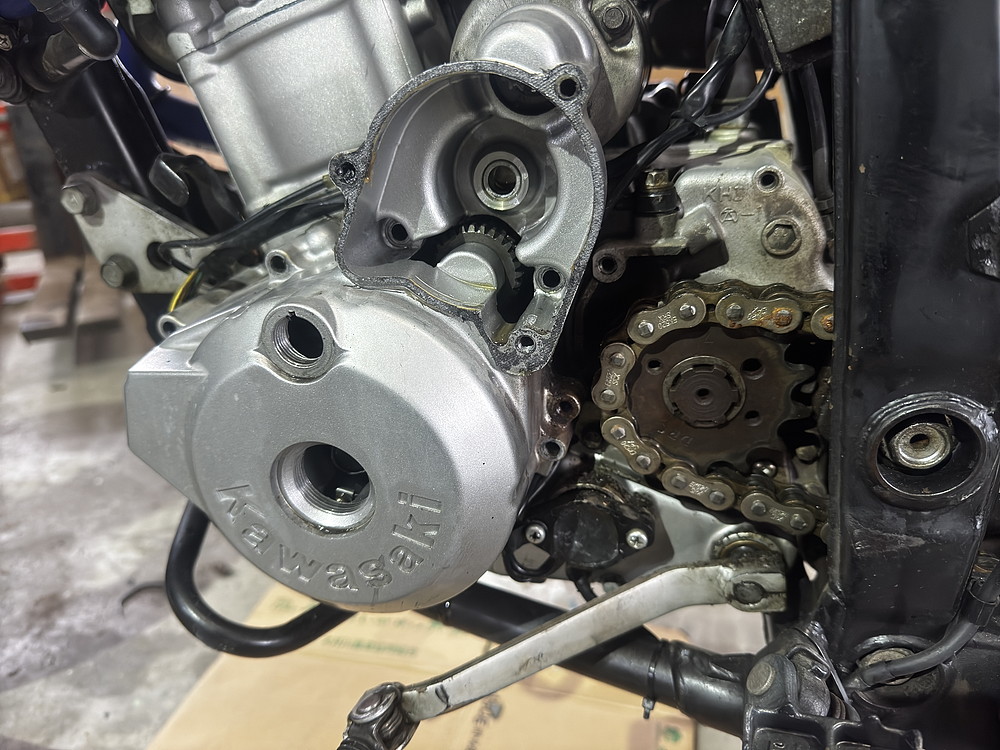 Dトラッカー250 腰上OH その4 : まるそんPHOTO日記