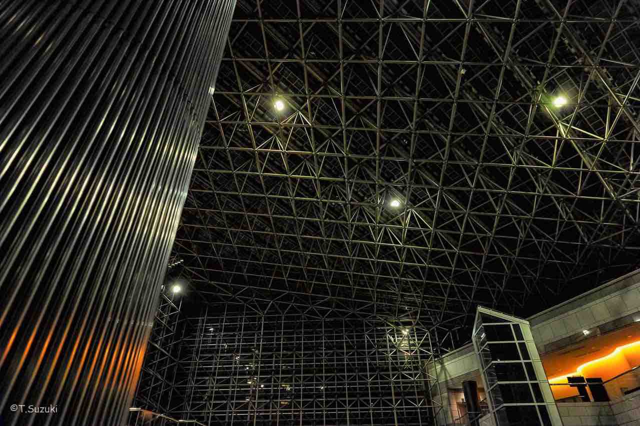 自由空間 （とりぎん文化会館・過日撮影） SONZなポチ