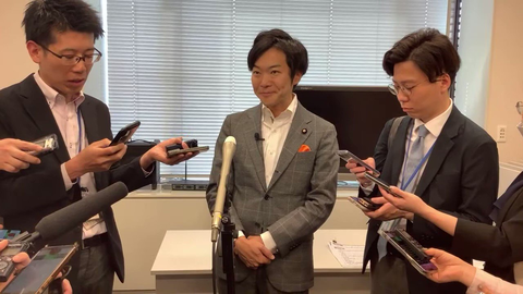 音喜多ニヤニヤ