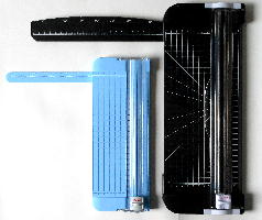 ペーパーカッター