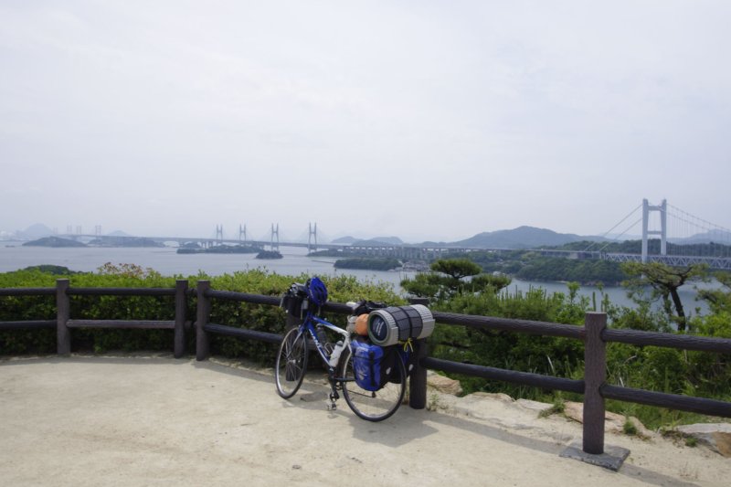自転車で転んだ 歩道の段差を