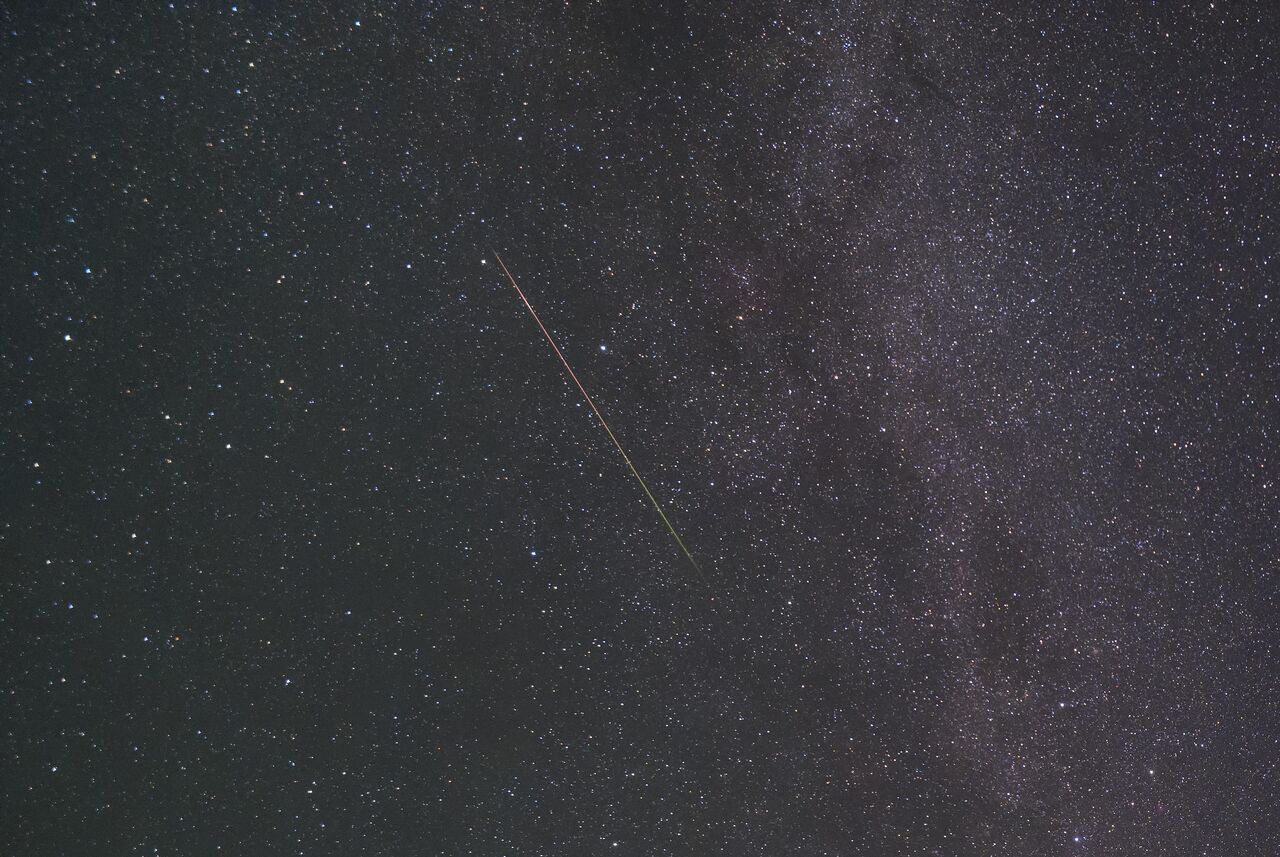 星空 こうもり星雲（NGC6995/IC1340） : 宙のジグソーパズル