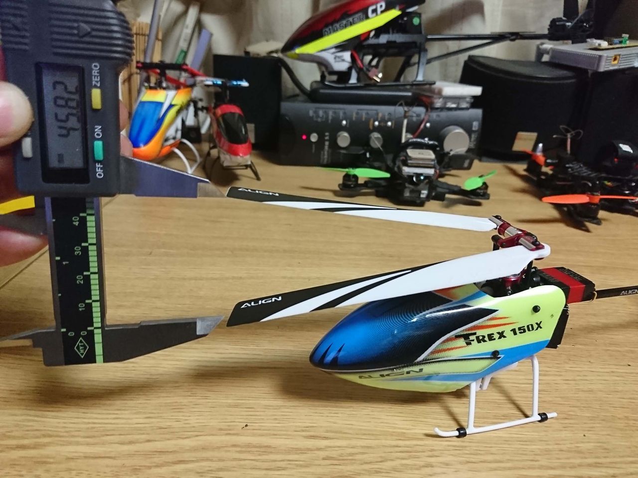 T-REX 150X ピッチ角調整（定規） : 空の履歴（海の履歴）