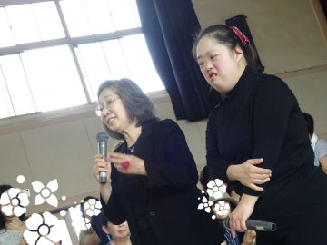 金澤翔子 揮毫会 金澤泰子 講演会 空に続く道 金澤翔子 揮毫会 金澤泰子 講演会 空に続く道