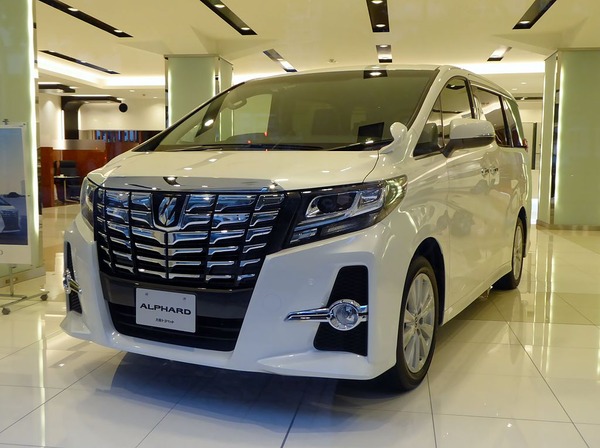 Toyota_ALPHARD_SA_(H30W)_front