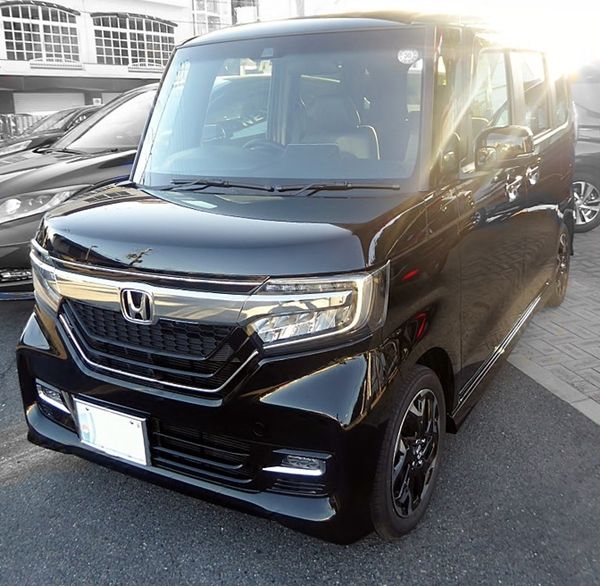 Honda_N-BOX_CustomGLT01s