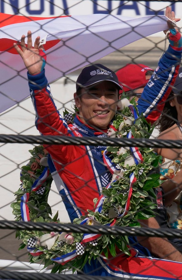 Takuma_Sato_at_Indy500_2017