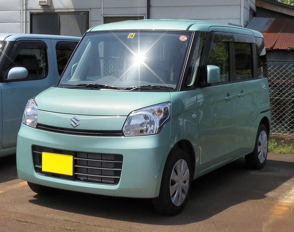 Suzuki_Spacia_MK32S_02