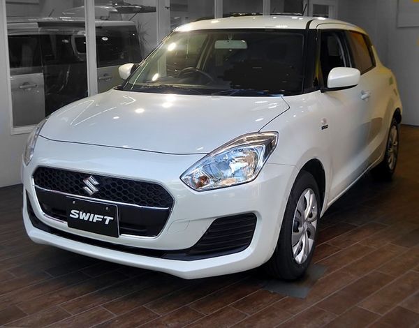 Suzuki_SWIFT_HYBRID_SG01s