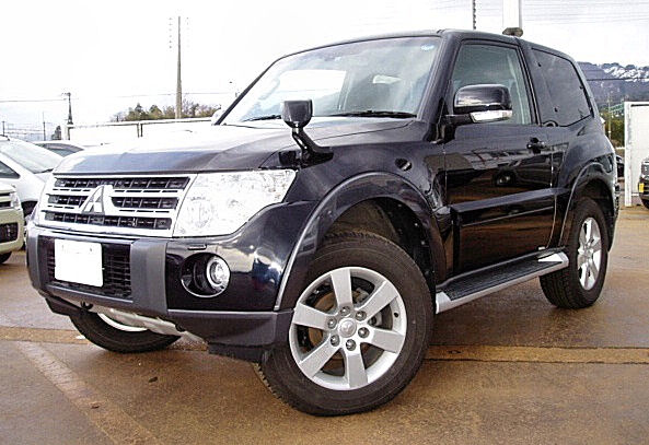 Mitsubishi_V88W_Pajero_Short-Body_VR-II_3200_DI-D