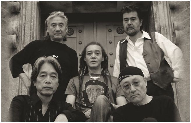 フラワー・トラベリン・バンドとオートバイ50台 / ビームで貫通 大阪万博お祭り広場・夜のイベント『ビームで貫通』(Beam