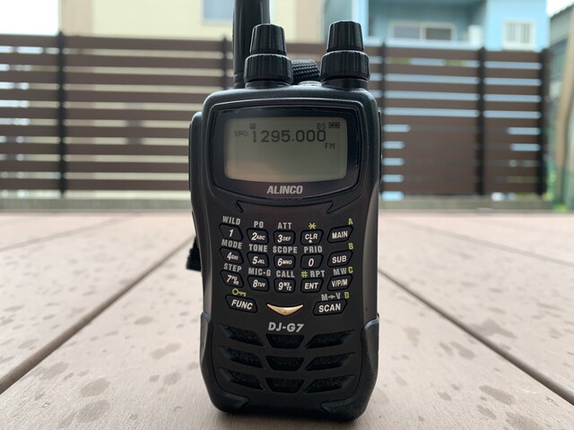 DJ-G7のベルトクリップ交換 : in the air DJ-G7のベルトクリップ交換 : in the air