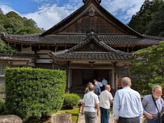 PXL_20251018_032925325