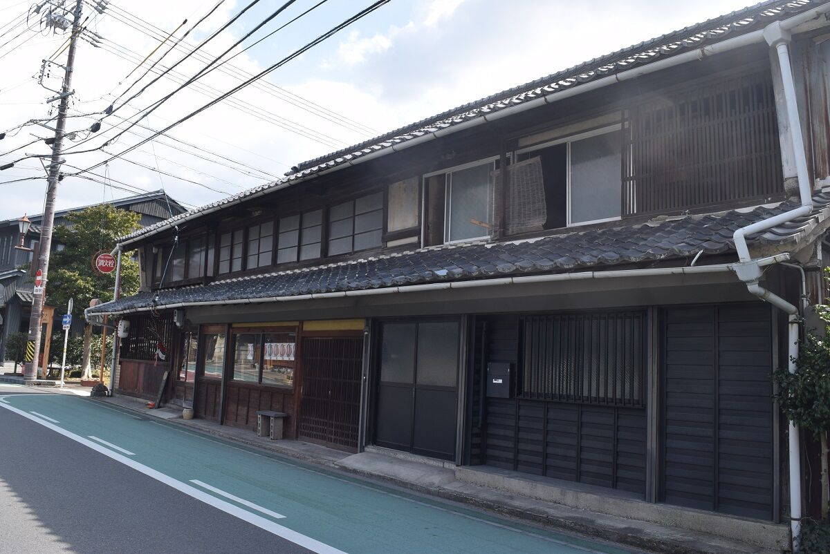 美濃焼の町 本町オリベストリートをプチ散策 岐阜県多治見市 ソトアソビの日々 旅と自転車編 美濃焼の町 本町オリベストリートをプチ散策 岐阜県多治見市 ソトアソビの日々 旅と自転車編