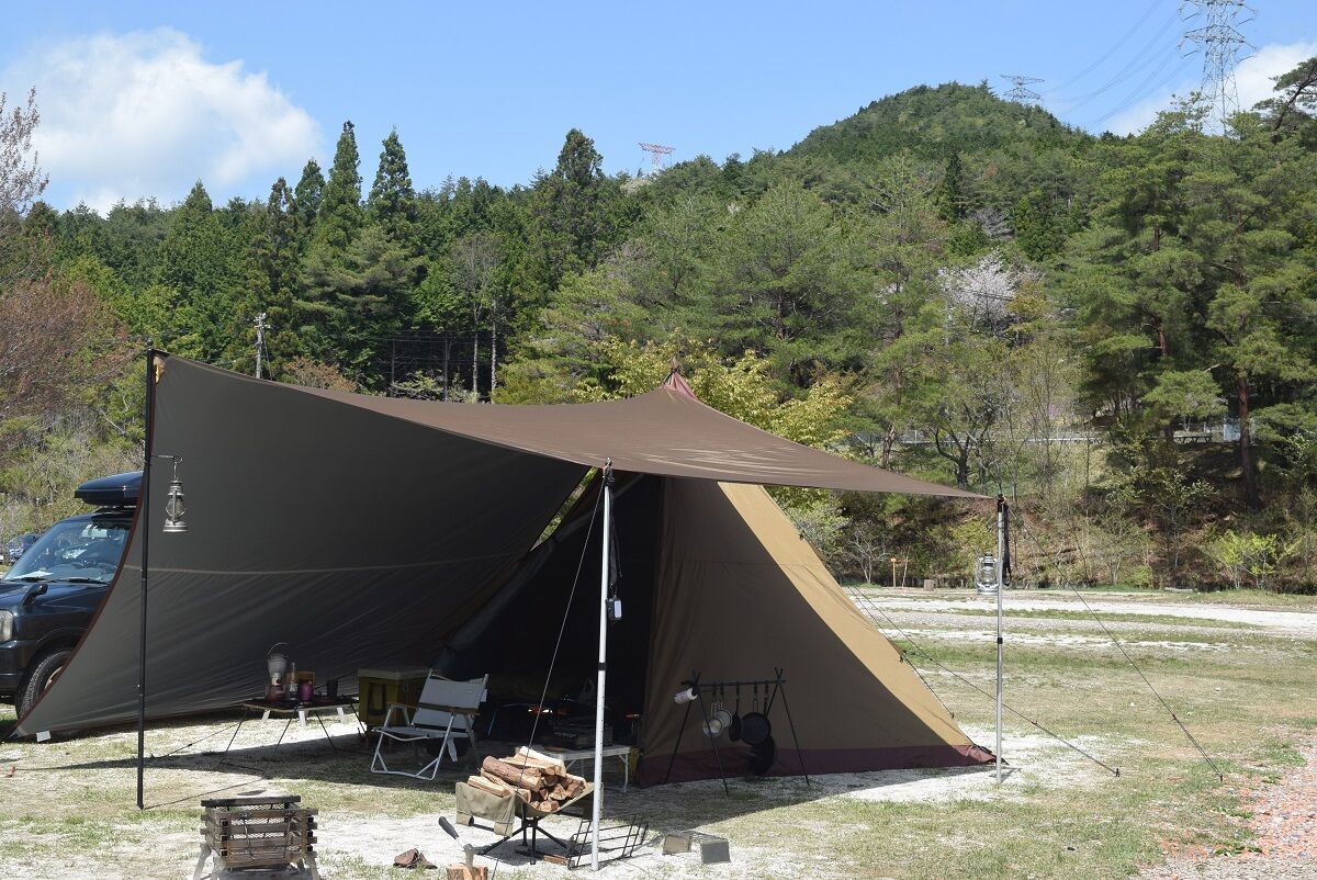 ワンポールテント (tent-Mark DESIGNS サーカスST) にタープを連結 @飯