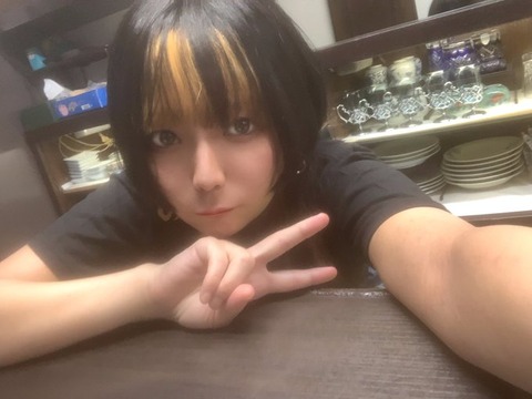 AV女優「私セクシー女優だからセックスしてるし処女でもねえのに髪染めただけで文句言われるのだるすぎ。あなたの幻想を私にぶつけるな」