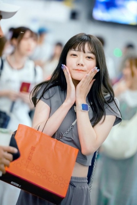日本のAV女優たちが空港で撮られた写真wwwwwwwwwwwww