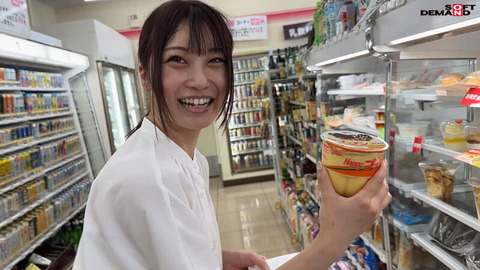 AVにコンビニの店内映像とか載ってるやつあるやんか