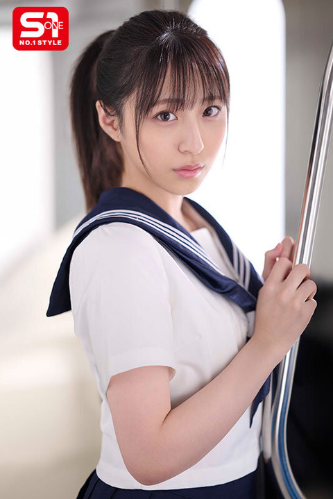 新木希空とかいうAV女優 2025/08のトップ画像