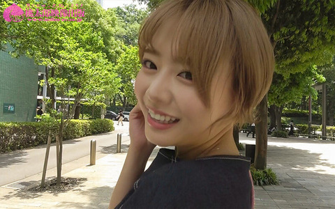 レジェンド女優・浜崎真緒「親には言わずAVやってたがバレた時はめちゃくちゃ泣……のアイキャッチ画像