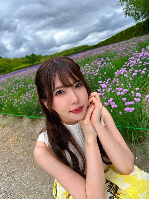 波多野結衣さん、デビュー16周年のトップ画像
