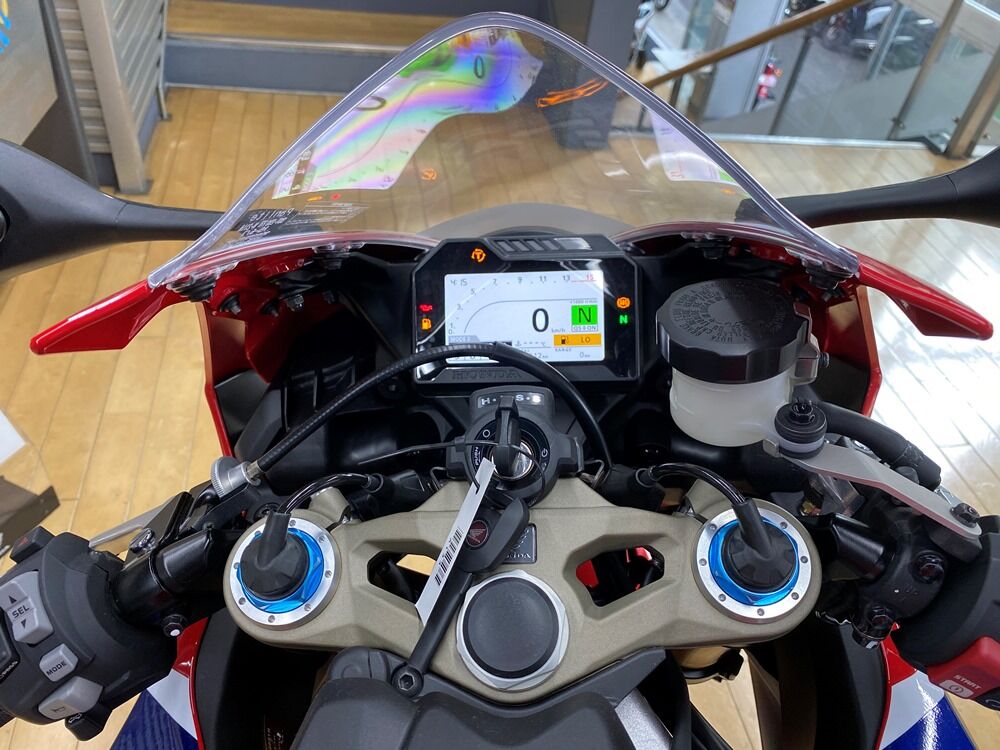 Cbr1000rr パーツレビュー スマホホルダー そーいちろうの日々徒然