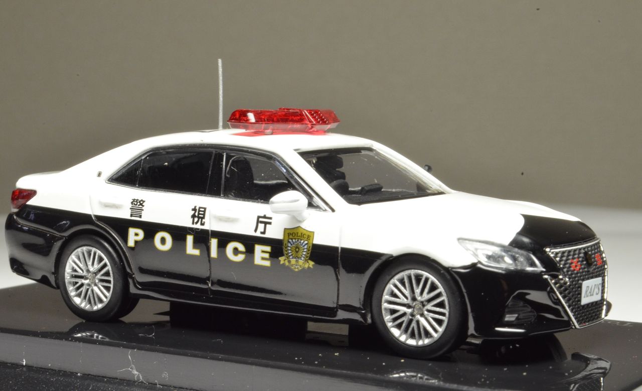 ☆RAI´S 1/43トヨタクラウンアスリート神奈川県警察高速道路交通警察隊