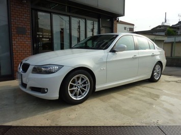BMW 320i