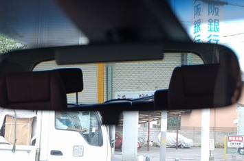 MPV 後方視界