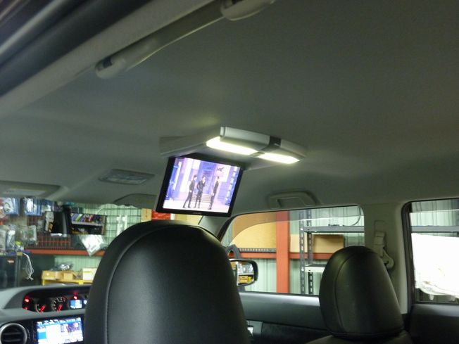 トヨタ ルミオンにフリップダウンモニターを取り付けました 大阪府東大阪市の サウンド２１ ブログ メルセデスベンツ ｂｍｗ
