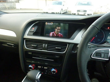 AudiA4 テレビキャンセラ−