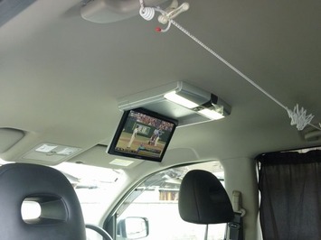 エクストレイル フリップダウンモニター